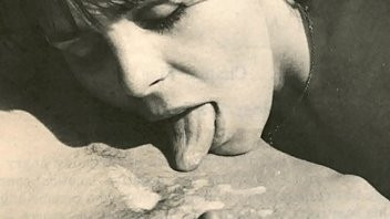 play Perverted TV Sound Engineer Hides Tape Machine To Record Female Orgasms