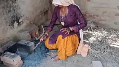 Play Desi Bhabhi's Rough Anal Sex in Salwar Suit