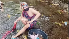 Play Asian Teen Ganda's Risky Public Sex Scandal