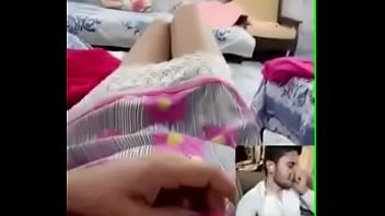 Play Beautiful girl showing her....?