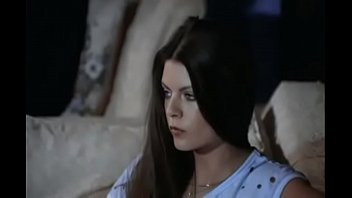Play Julia Perrin - Secrets d'adolescentes 5