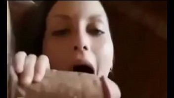 Play Girl loves do blowjob looking at herself in front a mirror