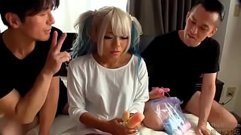 Play Beautiful blonde black japanese gal
