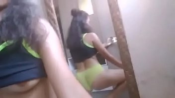 Play Rebolando a raba