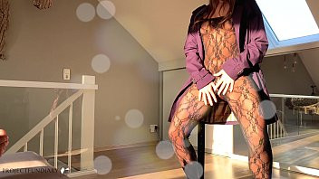 Play Luxury girl in Burberry trenchcoat strip - projectfundiary